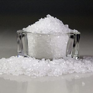 coarse white crystal salt